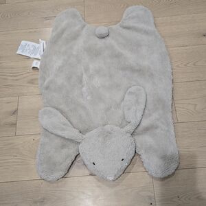 VGUC Pottery Barn Kids Rabbit Rug